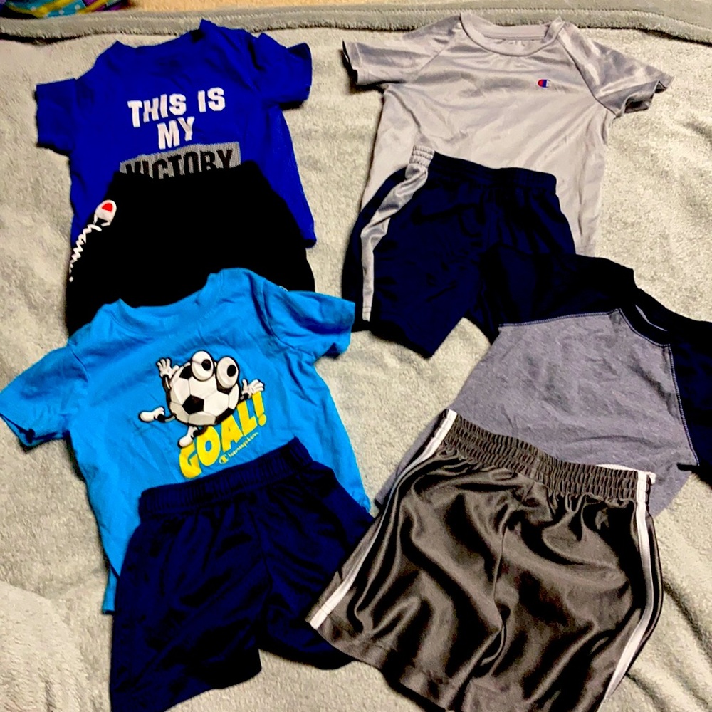 4 boys 2T shorts sets